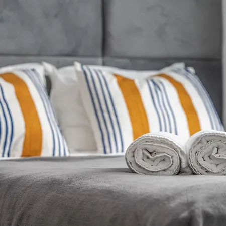 Apartment Old House 6