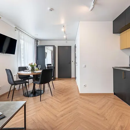 דירה Old House 6 *
